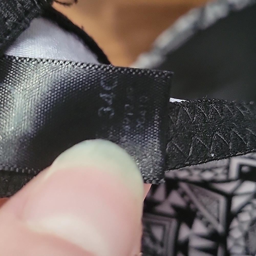 Aztec print bra - Picture 3 of 3